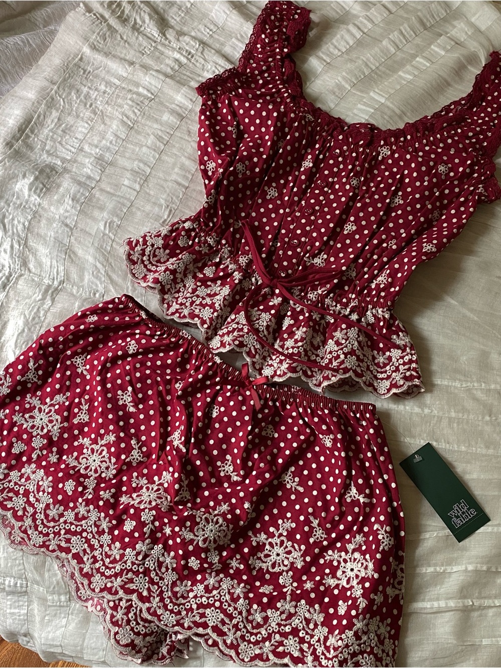 Wild Fable Eyelet Set in Red